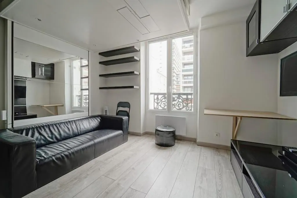 Doorman - Parisian Apt Historic Gem - Top Location 0*, Paris France